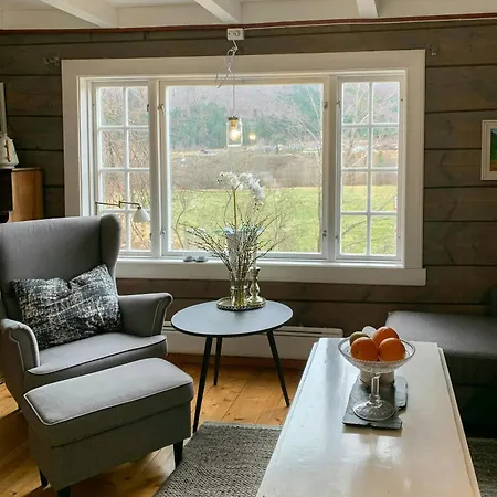 Ferienhaus Historic Log House At The Foot Of Middagstind