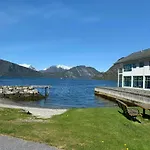 Historic Log House At The Foot Of Middagstind Mandalen